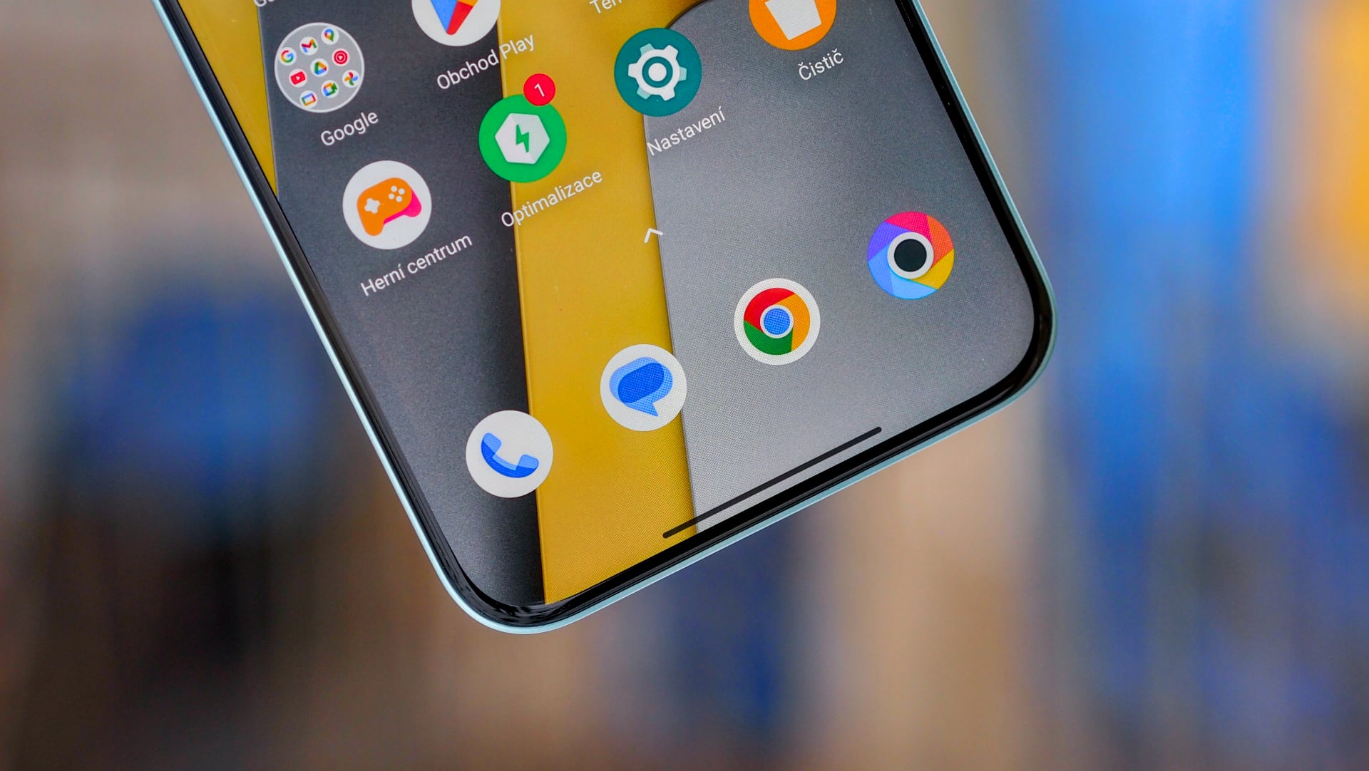 Poco M8 Pro, prostředí Android | Zdroj: Luboš Srb